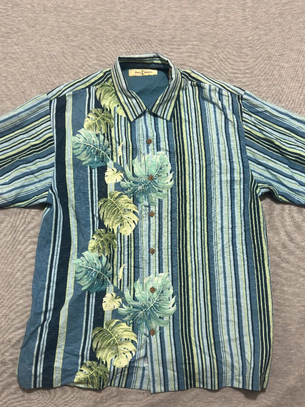Tommy Bahama Hawaiian Shirt Men Medium Multicolor Monstera Silk button up SS